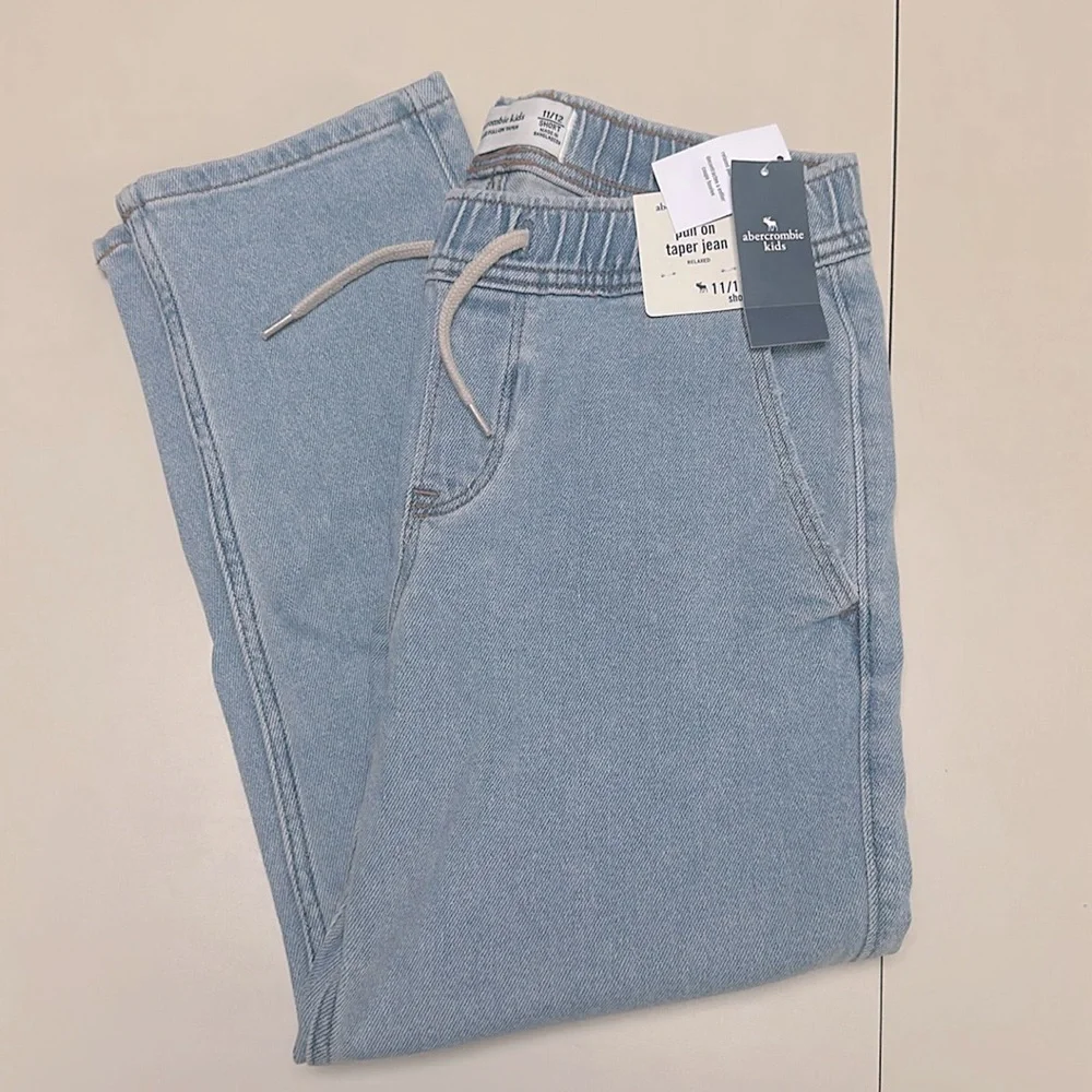 🆕 ABERCROMBIE KIDS relaxed pull on taper jeans size 11/12 Short